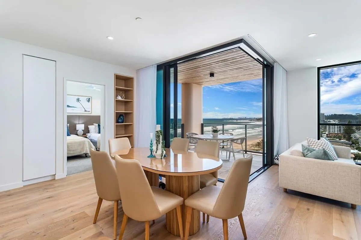 Luxury Stay In Hemingway Palm Beach Gold Coast Australia