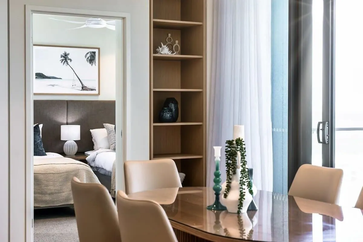 Apartment Luxury Stay In Hemingway Palm Beach Gold Coast Australia