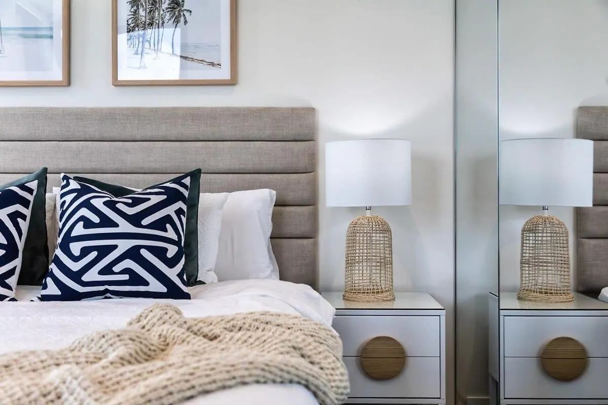 Luxury Stay In Hemingway Palm Beach Gold Coast Apartment