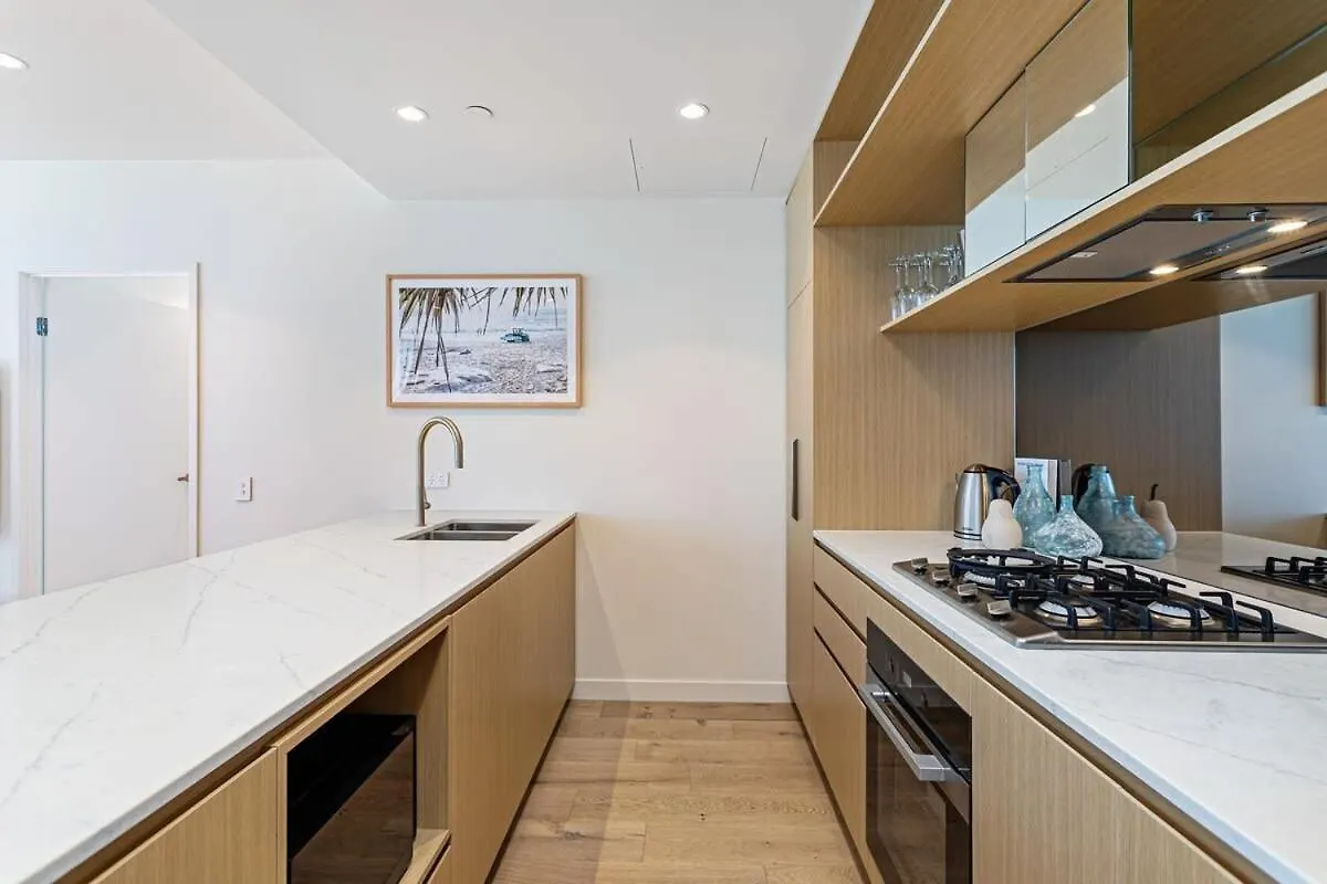 Luxury Stay In Hemingway Palm Beach Gold Coast Australia