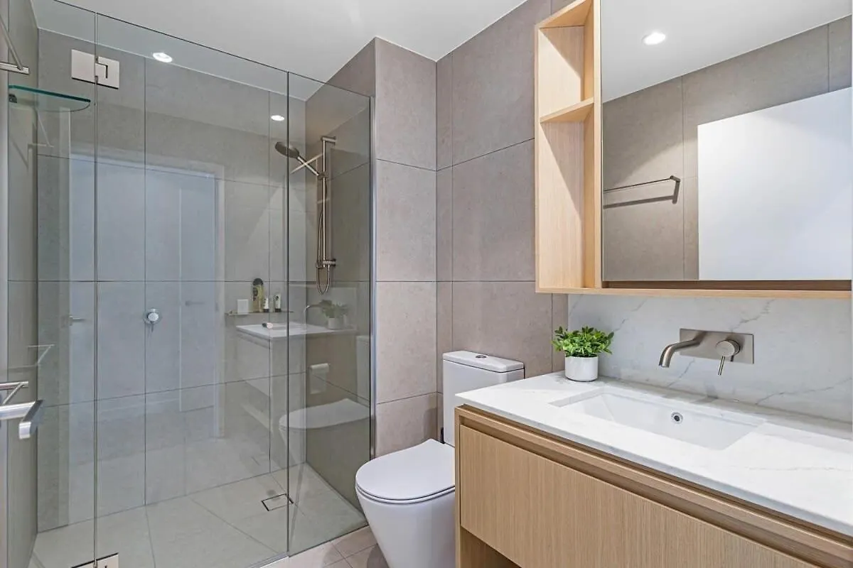 Luxury Stay In Hemingway Palm Beach Gold Coast
