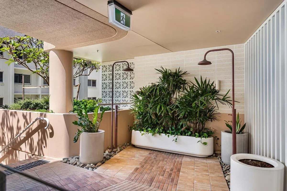 Luxury Stay In Hemingway Palm Beach Gold Coast 0*,  Australia